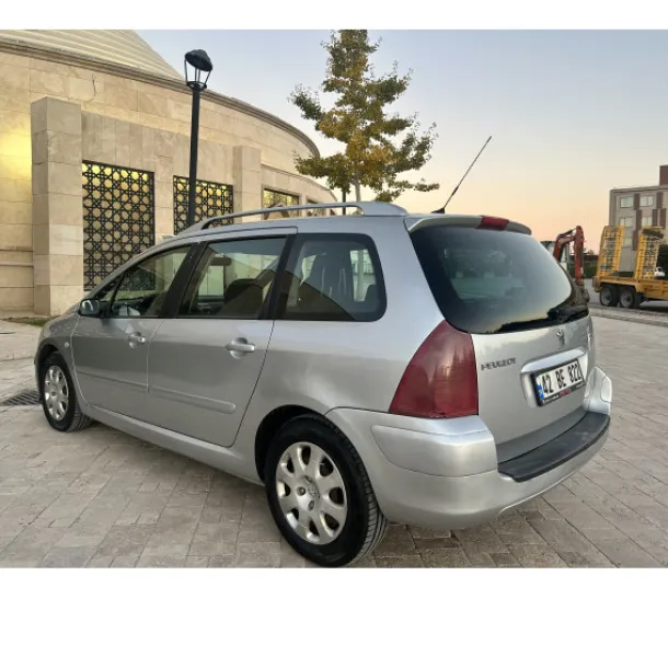 2004 PEJO 307 sw 270.000 km