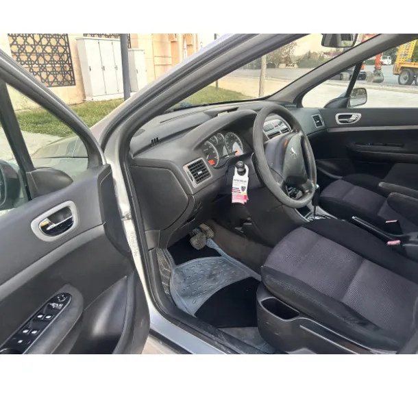 2004 PEJO 307 sw 270.000 km