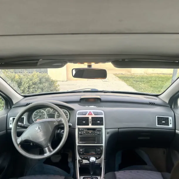 2004 PEJO 307 sw 270.000 km