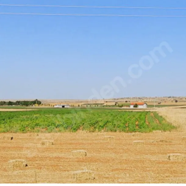 KARAHÜYÜK MAHALLESİ'NDE 426 M2 SATILIK ARSA